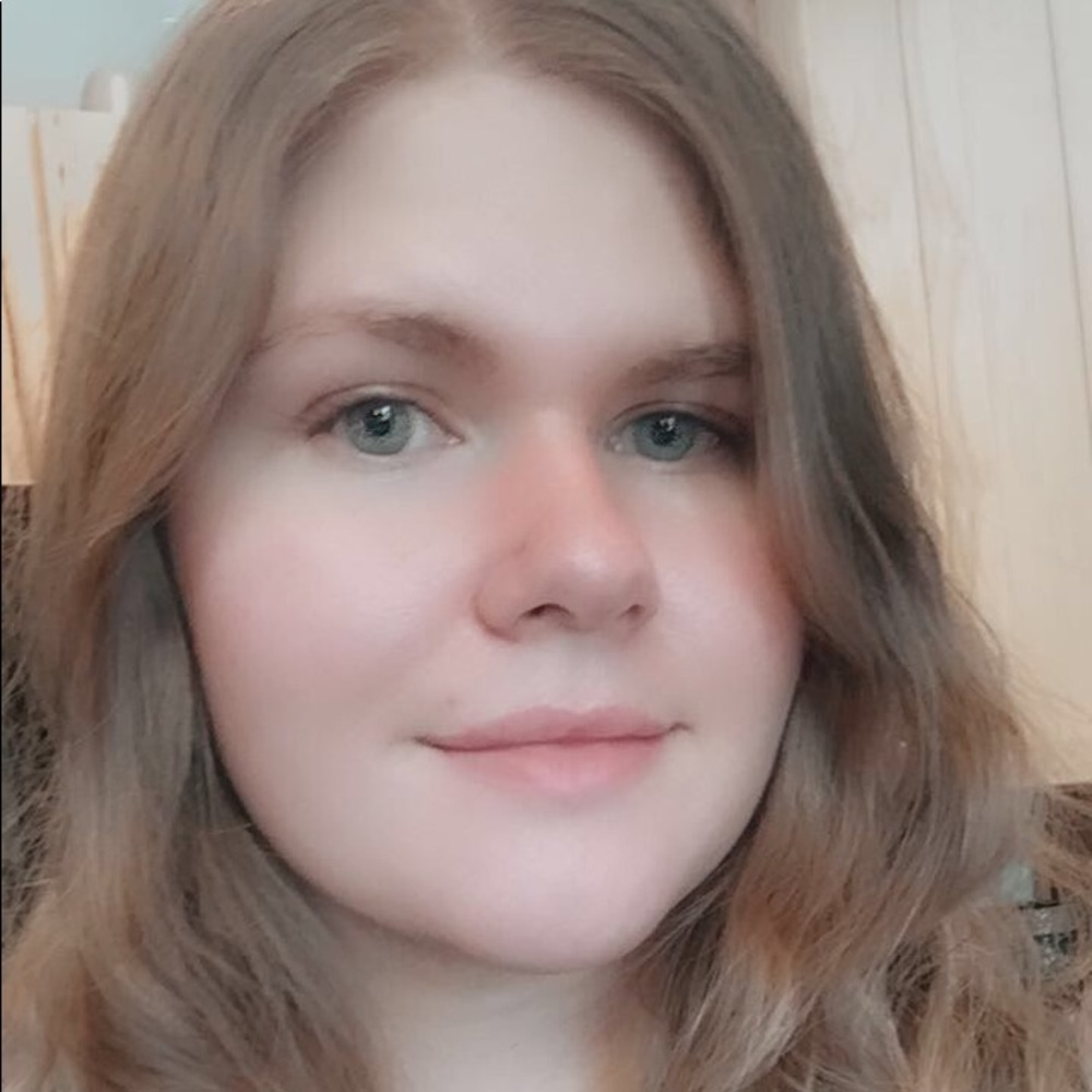 Meet your Posher, Alexis